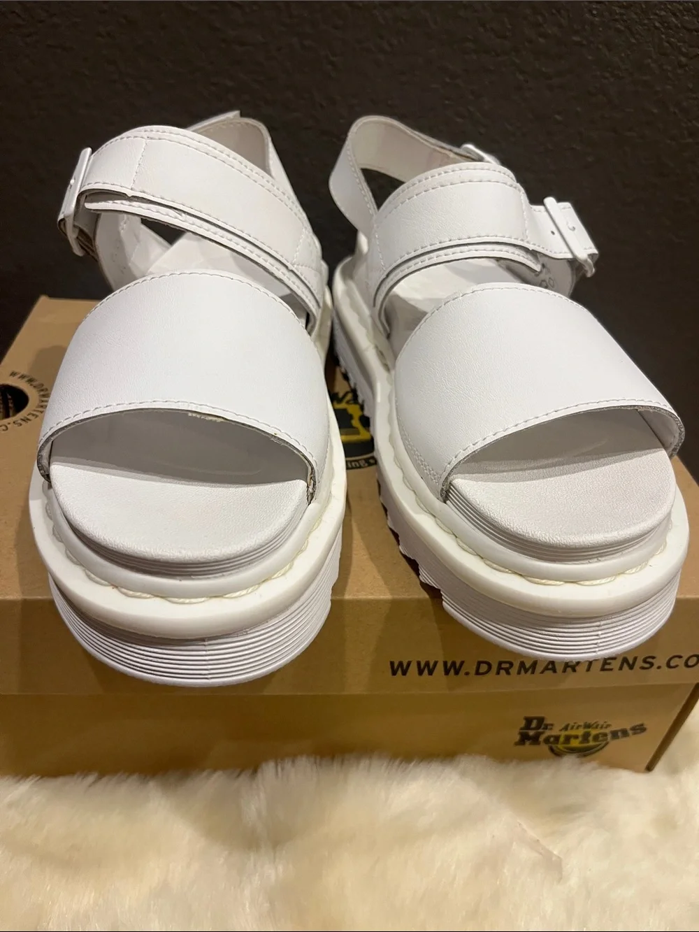 New Dr. Martens Voss mono hydro leather sandal